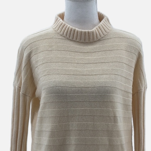 Theory Andrista Mock Neck Cashmere Sweater in Cream Beige - Size Small - Picture 2 of 6